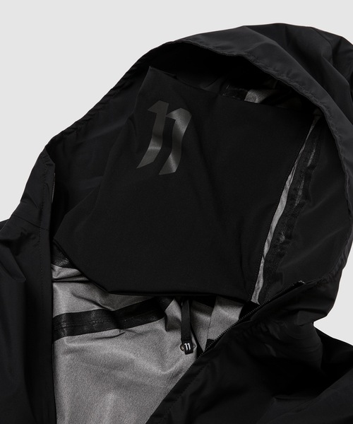 11 by Boris Bidjan Saberi ( ボリスビジャンサベリ)の「J10_JACKET(その他アウター・メンズ・ブラック・L)」の3枚目の写真