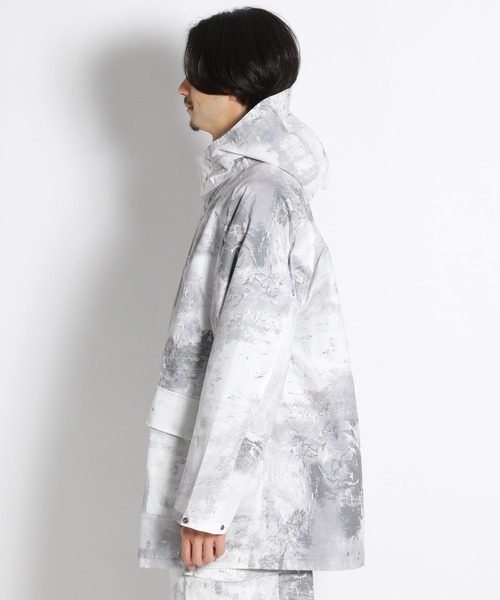 niko and...（ニコアンド）の「[UNSTUDIED]プリントフィールパーカー（ミリタリージャケット・メンズ・オフホワイト/カーキ・22.5cm）」の12枚目の写真