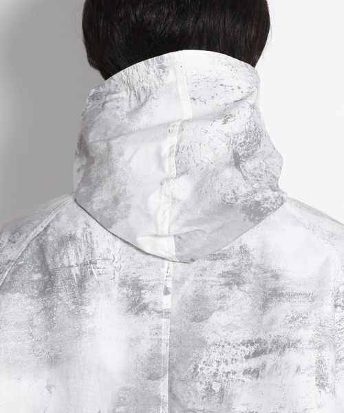 niko and...（ニコアンド）の「[UNSTUDIED]プリントフィールパーカー（ミリタリージャケット・メンズ・オフホワイト/カーキ・22.5cm）」の5枚目の写真