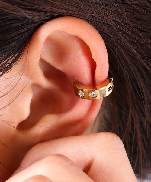 FUNALIVE（ファンアライブ）の「JON イヤーカフ ステンレス両耳(２点セット)韓国製（イヤーカフ・メンズ・A/B/C/D/E/F/G/H/I/J/K/L/M/N/O/その他1/その他3/Z/V/P/その他2/U/その他5/Y/S/X/T/W/その他/R/その他4/その他6/Q・FREE）」の12枚目の写真