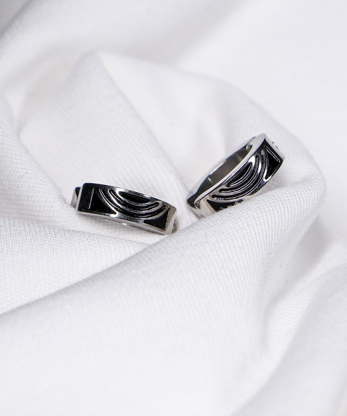 FUNALIVE（ファンアライブ）の「JON イヤーカフ ステンレス両耳(２点セット)韓国製（イヤーカフ・メンズ・A/B/C/D/E/F/G/H/I/J/K/L/M/N/O/その他1/その他3/Z/V/P/その他2/U/その他5/Y/S/X/T/W/その他/R/その他4/その他6/Q・FREE）」の19枚目の写真