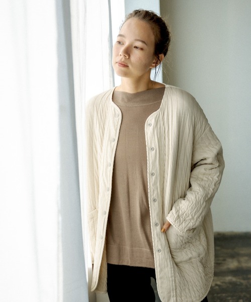 PUAL CE CIN(ピュアルセシン)の「オーガニックストライプキルトジャケット(その他アウター・レディース・チャコールグレー/カーキ/ライトベージュ/アイボリー・FREE)」の3枚目の写真