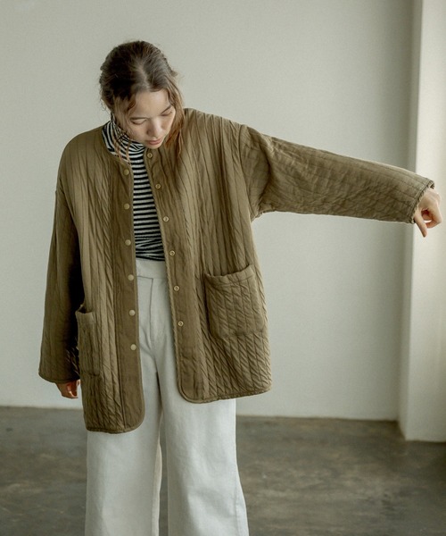 PUAL CE CIN(ピュアルセシン)の「オーガニックストライプキルトジャケット(その他アウター・レディース・チャコールグレー/カーキ/ライトベージュ/アイボリー・FREE)」の9枚目の写真