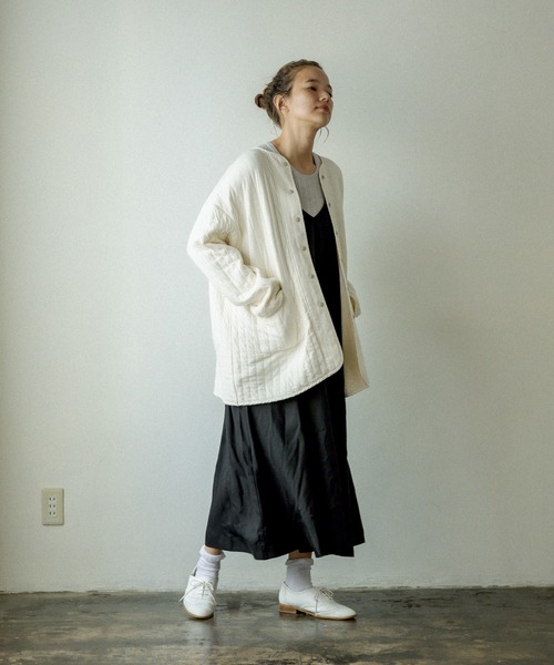 PUAL CE CIN(ピュアルセシン)の「オーガニックストライプキルトジャケット(その他アウター・レディース・チャコールグレー/カーキ/ライトベージュ/アイボリー・FREE)」の7枚目の写真