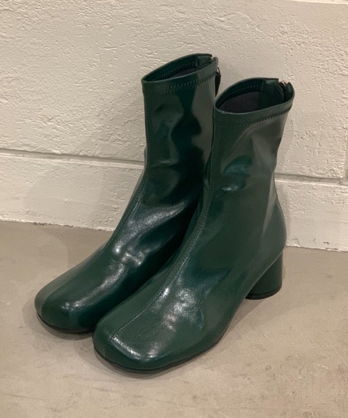 CIAOPANIC（チャオパニック）の「センターステッチショートブーツ（ブーツ・レディース・ブラック/グリーン/アイボリー・SMALL/MEDIUM/39/37）」の3枚目の写真