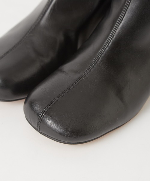 CIAOPANIC（チャオパニック）の「センターステッチショートブーツ（ブーツ・レディース・ブラック/グリーン/アイボリー・SMALL/MEDIUM/39/37）」の8枚目の写真