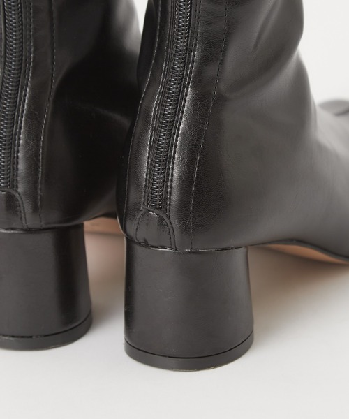 CIAOPANIC（チャオパニック）の「センターステッチショートブーツ（ブーツ・レディース・ブラック/グリーン/アイボリー・SMALL/MEDIUM/39/37）」の4枚目の写真