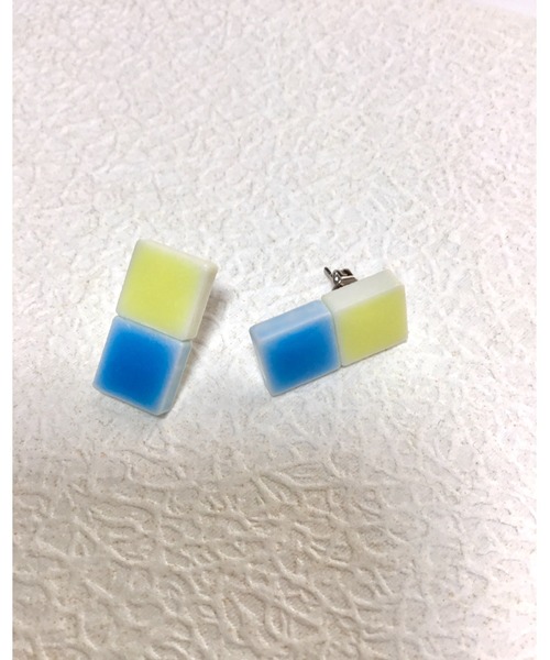 tone（トーン）の「【Le soleil】美濃焼　　バイカラーピアス(MA)（ピアス（両耳用）・レディース・ブラック系その他/ホワイト系その他/グレー系その他/ベージュ系その他/グリーン系その他/イエロー系その他/ブラック系その他2/ベージュ系その他2/イエロー系その他2/ホワイト×グリーン・FREE）」の10枚目の写真