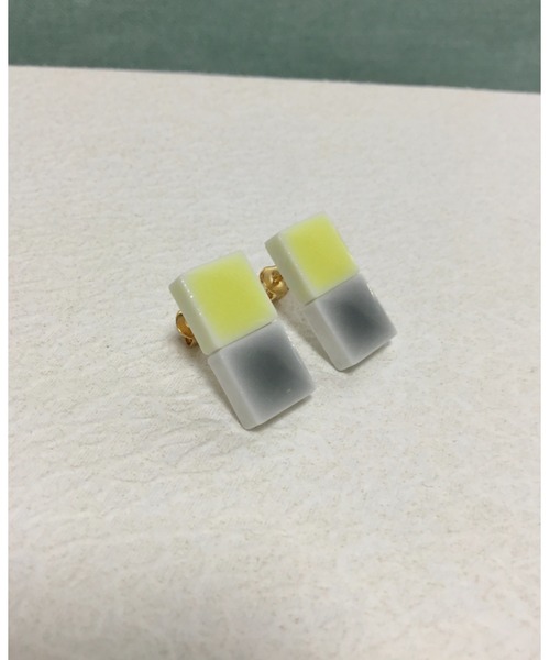 tone（トーン）の「【Le soleil】美濃焼　　バイカラーピアス(MA)（ピアス（両耳用）・レディース・ブラック系その他/ホワイト系その他/グレー系その他/ベージュ系その他/グリーン系その他/イエロー系その他/ブラック系その他2/ベージュ系その他2/イエロー系その他2/ホワイト×グリーン・FREE）」の18枚目の写真