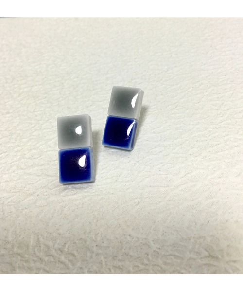 tone（トーン）の「【Le soleil】美濃焼　　バイカラーピアス(MA)（ピアス（両耳用）・レディース・ブラック系その他/ホワイト系その他/グレー系その他/ベージュ系その他/グリーン系その他/イエロー系その他/ブラック系その他2/ベージュ系その他2/イエロー系その他2/ホワイト×グリーン・FREE）」の12枚目の写真