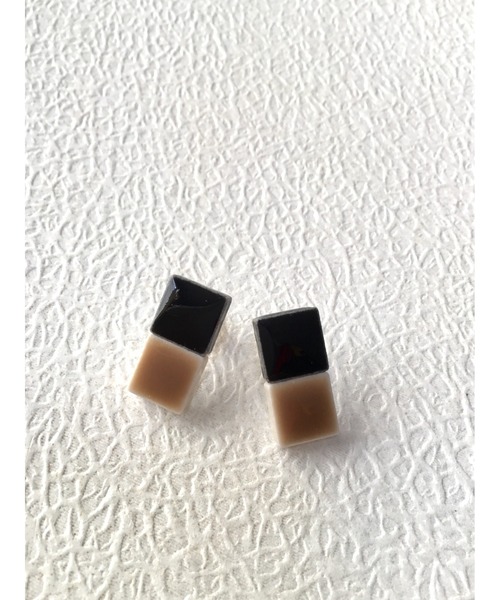 tone（トーン）の「【Le soleil】美濃焼　　バイカラーピアス(MA)（ピアス（両耳用）・レディース・ブラック系その他/ホワイト系その他/グレー系その他/ベージュ系その他/グリーン系その他/イエロー系その他/ブラック系その他2/ベージュ系その他2/イエロー系その他2/ホワイト×グリーン・FREE）」の20枚目の写真