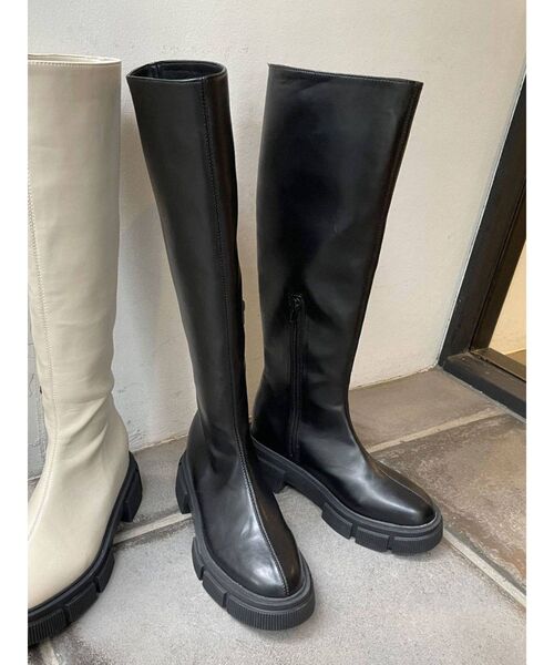 EMODA（エモダ）の「フラットロングソールブーツ（ブーツ・レディース・ブラック/アイボリー・SMALL/MEDIUM/LARGE）」の2枚目の写真