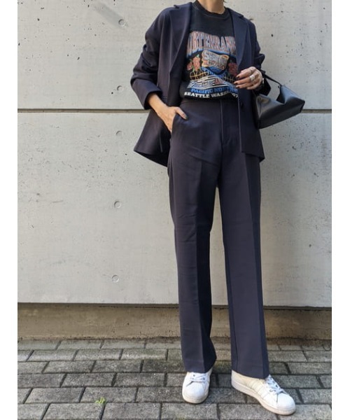 MOUSSY（マウジー）の「STRAIGHT FLARE パンツ（スラックス・レディース・チャコールグレー/ライトベージュ/ブラウン・0/1/2）」の20枚目の写真