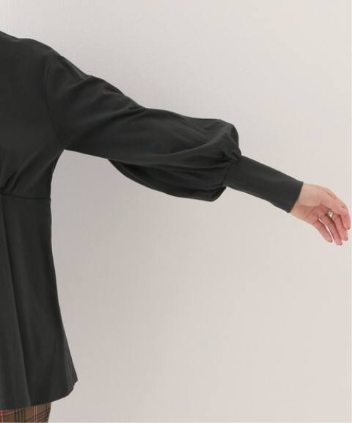 SLOBE IENA(スローブイエナ)の「スムースギャザーチュニック【手洗い可能】◆(Tシャツ/カットソー・レディース・チャコールグレー/オリーブ・FREE)」の10枚目の写真