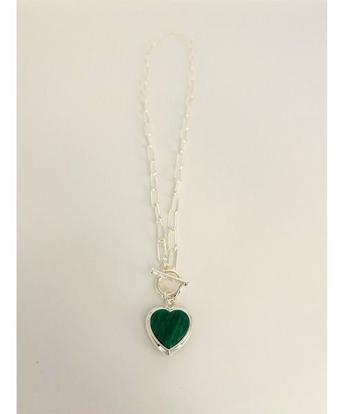 mou(モウ)の「グリーンハートチャームネックレス(ネックレス・レディース・シルバー/ゴールド・FREE)」の2枚目の写真