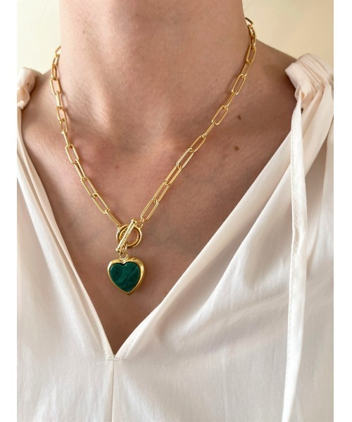 mou(モウ)の「グリーンハートチャームネックレス(ネックレス・レディース・シルバー/ゴールド・FREE)」の4枚目の写真