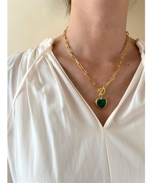 mou(モウ)の「グリーンハートチャームネックレス(ネックレス・レディース・シルバー/ゴールド・FREE)」の6枚目の写真