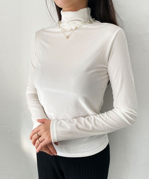 CEMONEMO(セモネモ)の「ベルベット ハーフネック プルオーバー(Tシャツ/カットソー・レディース・アイボリー/ブラック/コバルトブルー/ワイン・FREE)」の6枚目の写真