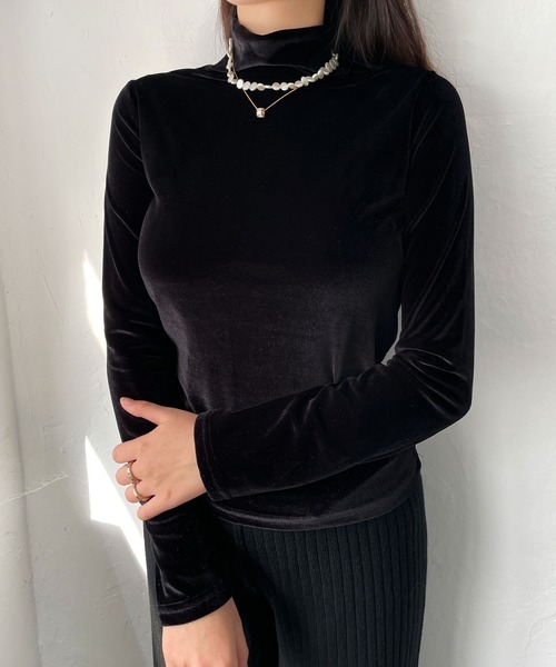 CEMONEMO(セモネモ)の「ベルベット ハーフネック プルオーバー(Tシャツ/カットソー・レディース・アイボリー/ブラック/コバルトブルー/ワイン・FREE)」の11枚目の写真