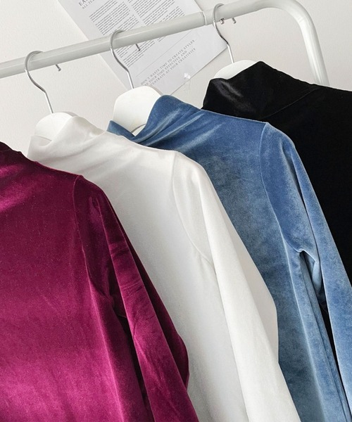 CEMONEMO(セモネモ)の「ベルベット ハーフネック プルオーバー(Tシャツ/カットソー・レディース・アイボリー/ブラック/コバルトブルー/ワイン・FREE)」の22枚目の写真