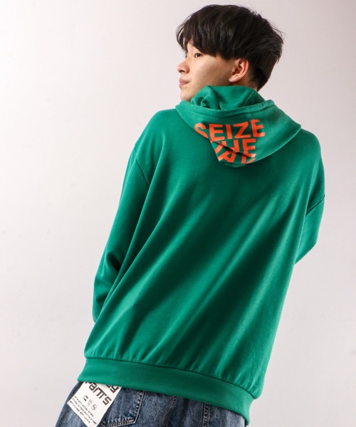 SUGGESTION（サジェッション）の「SUGGESTION フードロゴプルパーカー