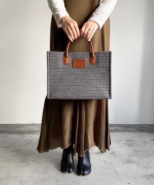 Nostalgic Garage ノスタルジックガレー のトートバッグ Nostalgic Garage トートバッグ Wool バッグ Tweed Gunclub Houndtooth M ガンクラブ 千鳥格子柄 ウールツイード Nostalgic Garage ノスタルジックガレー のファッション Tote Mトート トートバッグ 入荷