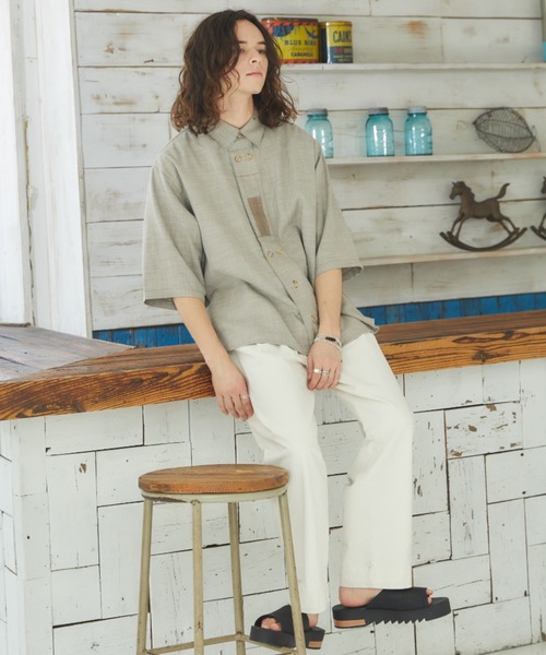 CASPER JOHN（キャスパージョン）の「Gimmick shirts/ギミックシャツ（シャツ/ブラウス・メンズ・ホワイト/チャコールグレー/ライトグレー/ブラック/ベージュ/ネイビー/グレー/ホワイト×ブラック・SMALL/MEDIUM/LARGE）」の15枚目の写真