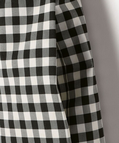 SHIPS any（シップス エニィ）の「SHIPS any:〈ウォッシャブル〉ランダムタック ギンガムチェック フレア ミディ スカート（スカート・レディース・ブラック・36/38）」の6枚目の写真