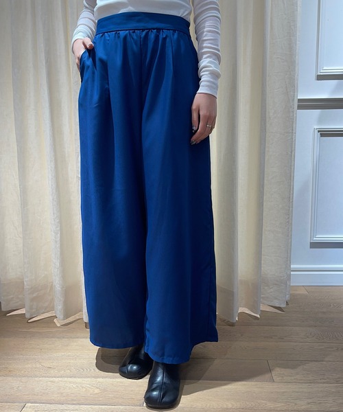 MIDIUMISOLID(ミディウミソリッド)の「パイピングディテールタックワイドパンツ(その他パンツ・レディース・ブルー/ライトグレー・FREE)」の2枚目の写真