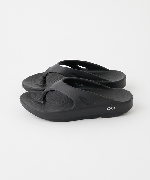 OOFOS（ウーフォス）の「【OOFOS】リカバリーサンダル（サンダル・レディース・ブラック/ホワイト・6/8/5/7）」の7枚目の写真