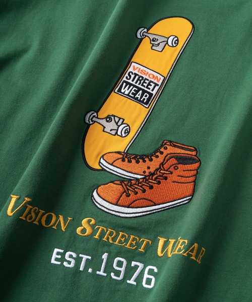 VISION STREET WEAR(ヴィジョンストリートウェア)の「【VISION STREET WEAR/ヴィジョンストリートウェア】スケボー&シューズワッペンロンT/バックデザイン/ビッグシルエット(Tシャツ/カットソー・メンズ・ホワイト/チャコールグレー/アッシュグレー/グリーン・M/L/XL)」の6枚目の写真
