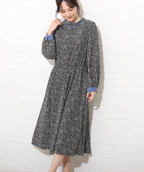 Cutie Blonde（キューティーブロンド）の「◆【S-L】パイピング花柄ワンピース（ワンピース・レディース・ブラック系/グリーン系その他2/ベージュ系・01/02/03）」の2枚目の写真