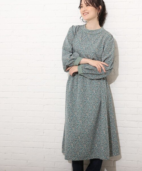 Cutie Blonde（キューティーブロンド）の「◆【S-L】パイピング花柄ワンピース（ワンピース・レディース・ブラック系/グリーン系その他2/ベージュ系・01/02/03）」の3枚目の写真