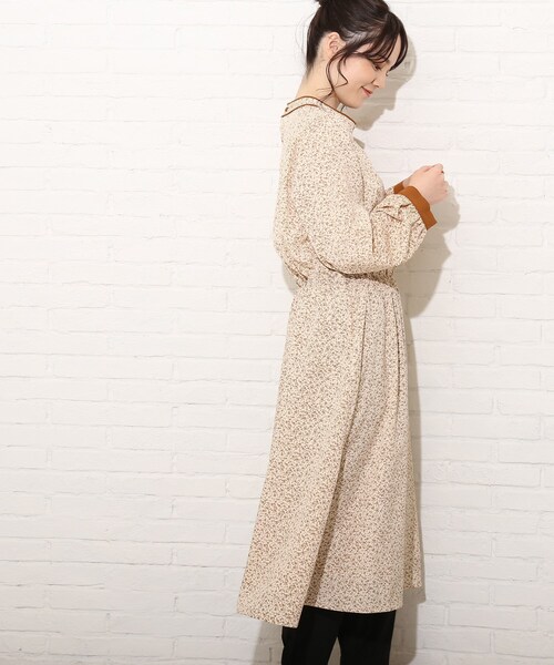 Cutie Blonde（キューティーブロンド）の「◆【S-L】パイピング花柄ワンピース（ワンピース・レディース・ブラック系/グリーン系その他2/ベージュ系・01/02/03）」の11枚目の写真