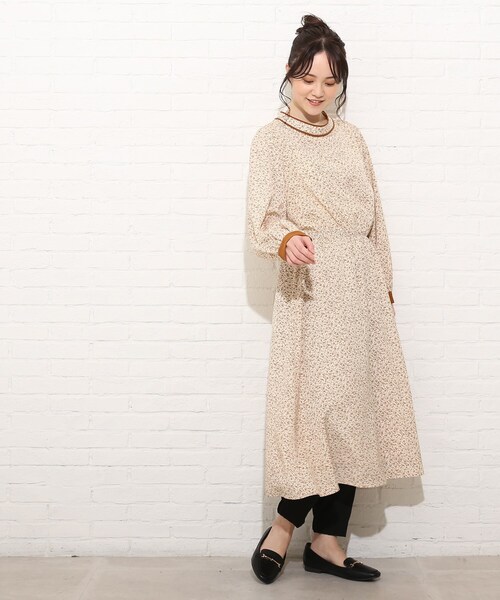 Cutie Blonde（キューティーブロンド）の「◆【S-L】パイピング花柄ワンピース（ワンピース・レディース・ブラック系/グリーン系その他2/ベージュ系・01/02/03）」の13枚目の写真