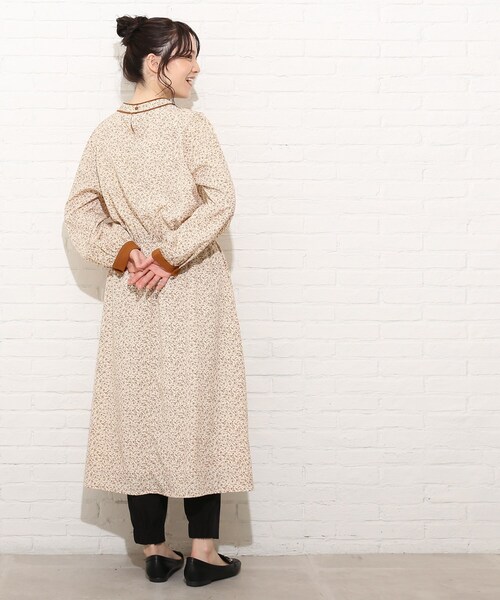 Cutie Blonde（キューティーブロンド）の「◆【S-L】パイピング花柄ワンピース（ワンピース・レディース・ブラック系/グリーン系その他2/ベージュ系・01/02/03）」の14枚目の写真