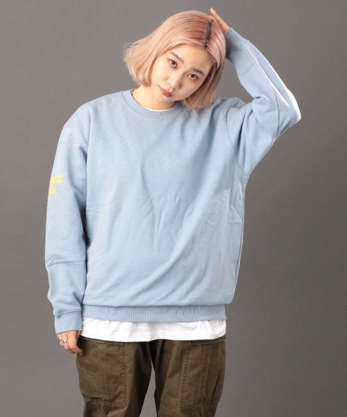 AVIREX（アヴィレックス）の「【WEB&DEPOT限定】オーバー プリント クルーネック スウェット/OVER PRINT LOGO SWEAT（スウェット・レディース・ベージュ/サックスブルー/ブラック・LARGE/MEDIUM/X-LARGE/XX-LARGE）」の9枚目の写真