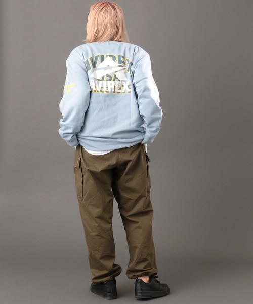 AVIREX（アヴィレックス）の「【WEB&DEPOT限定】オーバー プリント クルーネック スウェット/OVER PRINT LOGO SWEAT（スウェット・レディース・ベージュ/サックスブルー/ブラック・LARGE/MEDIUM/X-LARGE/XX-LARGE）」の12枚目の写真