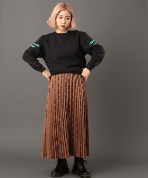 AVIREX（アヴィレックス）の「【WEB&DEPOT限定】オーバー プリント クルーネック スウェット/OVER PRINT LOGO SWEAT（スウェット・レディース・ベージュ/サックスブルー/ブラック・LARGE/MEDIUM/X-LARGE/XX-LARGE）」の14枚目の写真