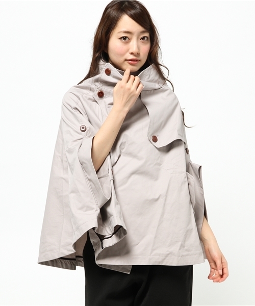 OUTLET（アウトレット）の「【WHO'S WHO gallery】58safariponcho（ポンチョ・レディース・ベージュ/グレー・FREE）」の2枚目の写真