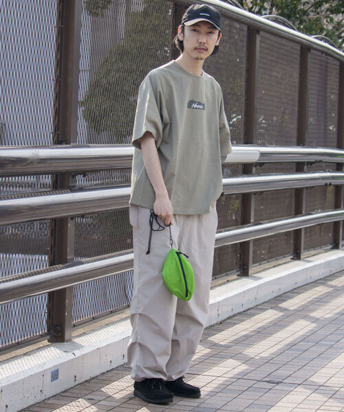 WILD THINGS（ワイルドシングス）の「【WILDTHINGS/ワイルドシングス】ROUND POUCH ラウンドポーチ（ショルダーバッグ・メンズ・ライトグリーン/ブラック/イエロー/グレー・FREE）」の14枚目の写真