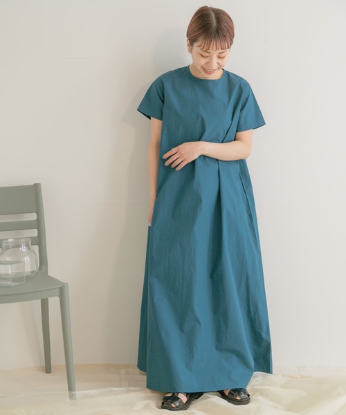 ITEMS URBANRESEARCH(アイテムズ アーバンリサーチ)の「Aラインワンピース(ワンピース・レディース・ベージュ/ブラック/ブルー・FREE)」の14枚目の写真