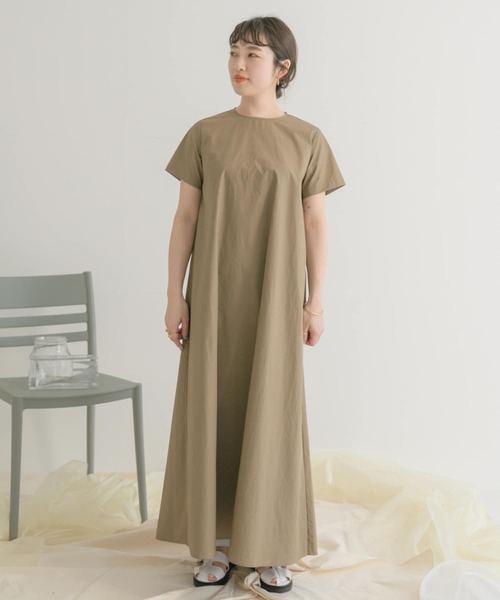 ITEMS URBANRESEARCH(アイテムズ アーバンリサーチ)の「Aラインワンピース(ワンピース・レディース・ベージュ/ブラック/ブルー・FREE)」の12枚目の写真