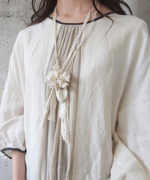 m.soeur（エムスール）の「あじさいとリボンのペーパーハット＊コサージュ付き（ハット・レディース・ベージュ・FREE）」の5枚目の写真