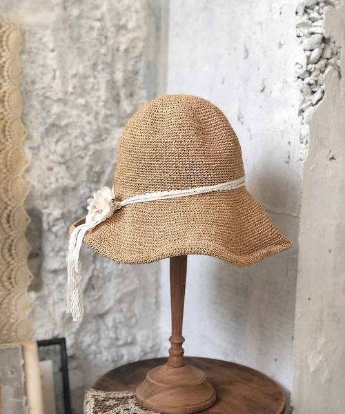 m.soeur（エムスール）の「あじさいとリボンのペーパーハット＊コサージュ付き（ハット・レディース・ベージュ・FREE）」の6枚目の写真