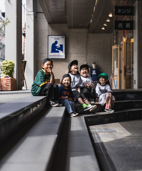 FREAK'S STORE（フリークスストア）の「THE OTOGIBANASHI SUPPLY/ザ オトギバナシ サプライ カレッジクレイジー半袖TEE/Kids用（Tシャツ/カットソー・キッズ・ホワイト/グリーン/ブルー・90/110/130/150）」の22枚目の写真