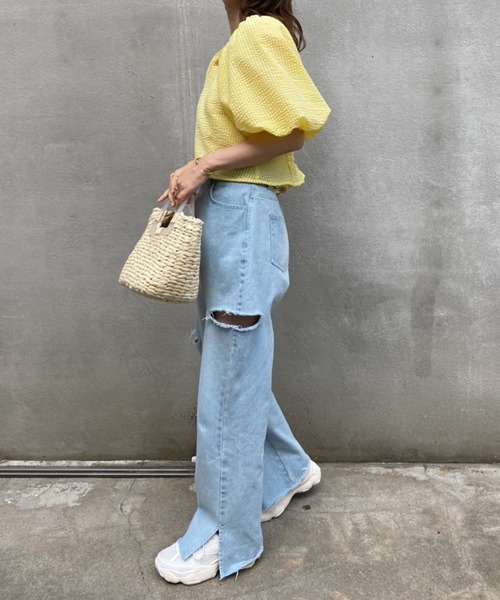 one after another NICE CLAUP（ワンアフターアナザーナイスクラップ）の「ダメージワイドデニムパンツ（デニムパンツ・レディース・ブルー/オフホワイト/ライトブルー・MEDIUM/SMALL）」の19枚目の写真