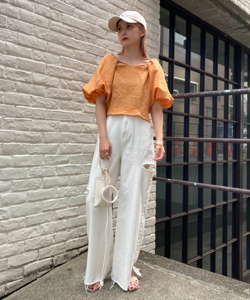 one after another NICE CLAUP（ワンアフターアナザーナイスクラップ）の「ダメージワイドデニムパンツ（デニムパンツ・レディース・ブルー/オフホワイト/ライトブルー・MEDIUM/SMALL）」の10枚目の写真