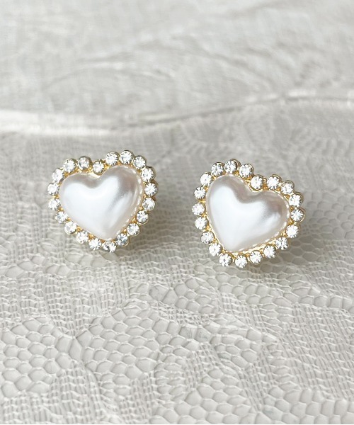 apres jour（アプレジュール）の「【apres jour×ARIAZ】ぷっくりハートピアス（ピアス（両耳用）・レディース・ゴールド・FREE）」の3枚目の写真