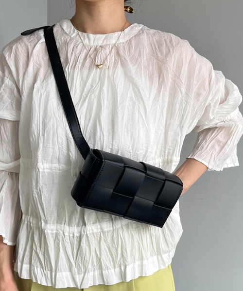 CAPRICIEUX LE'MAGE（カプリシューレマージュ）の「メッシュミニバッグ（ボディバッグ/ウエストポーチ・レディース・ホワイト/ブラック/グリーン・FREE）」の3枚目の写真